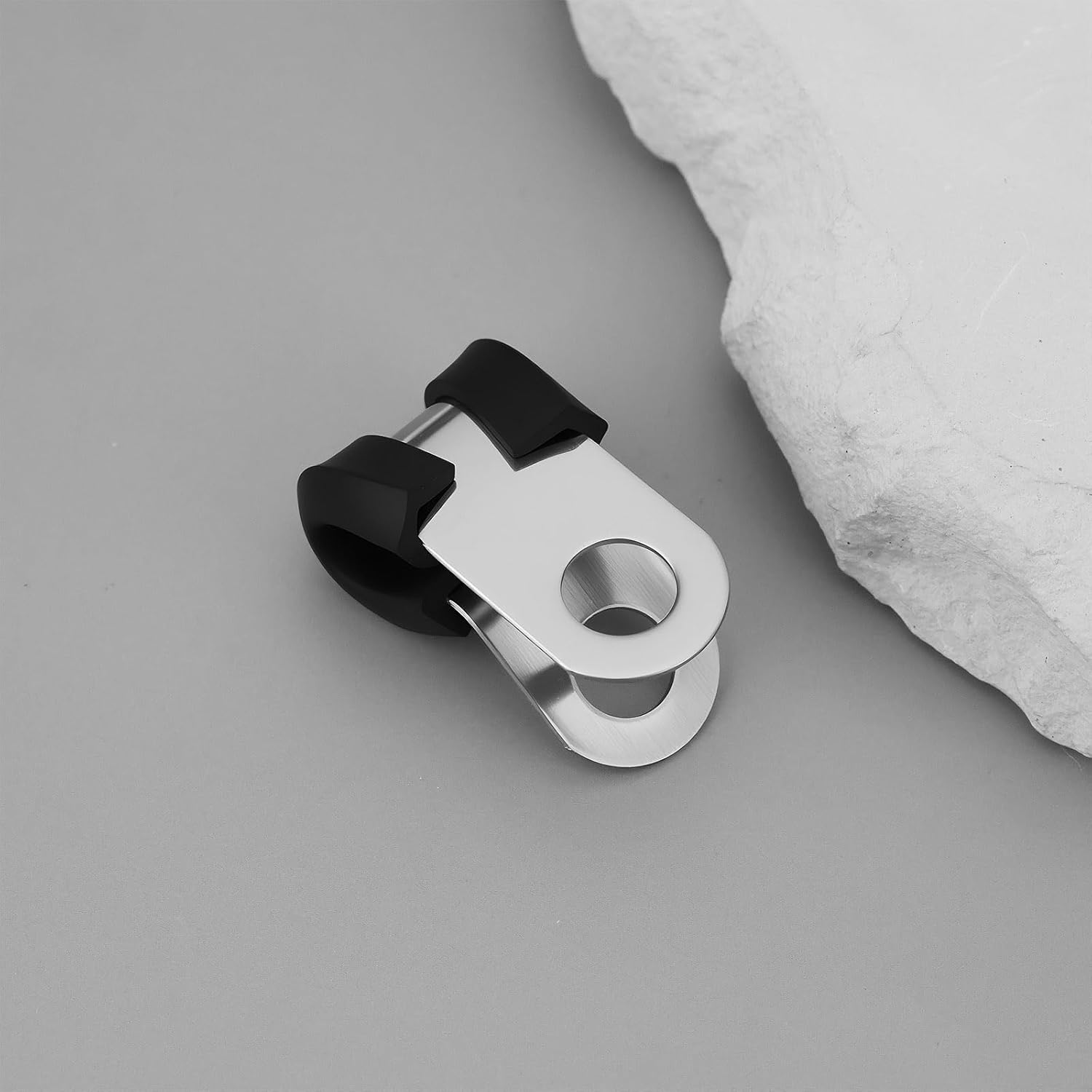 24Pcs Brake Line Clamps Rubber Lined P Clips for 3/16 Pipes Car Tools image number 2