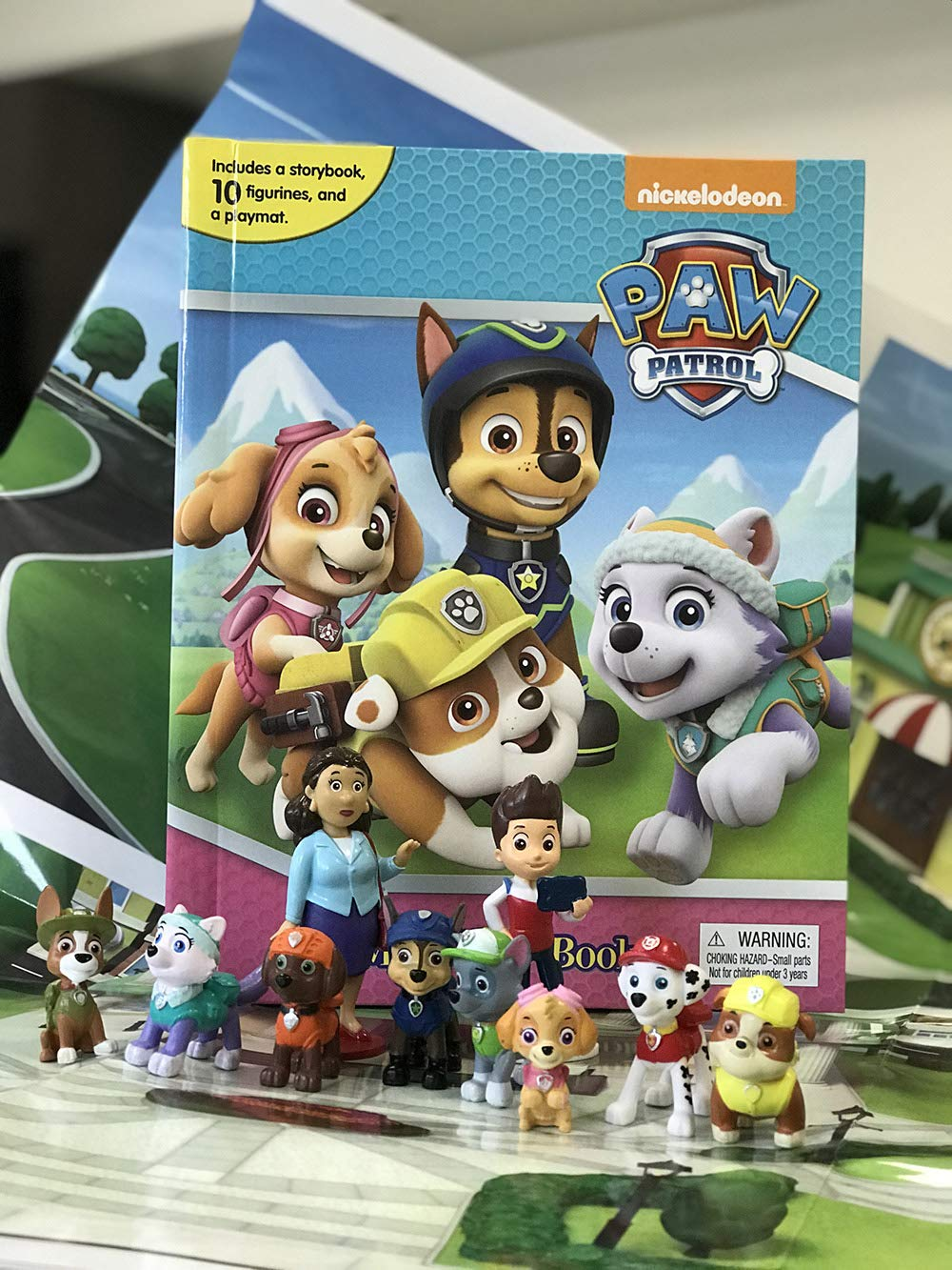 Paw Patrol My Busy Books - Storybook, 10 Figurines, Playmat: with Storybook, 10 Figurines and a Playmat image number 1