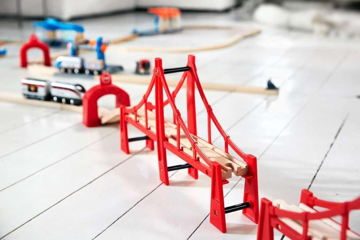 BRIO World 33683 Double Suspension Bridge - Fsc-Certified Wooden Train Track Bridge Compatible with All BRIO Railway Sets, 5-Piece Set for Toddlers Ages 3 & Up image number 1