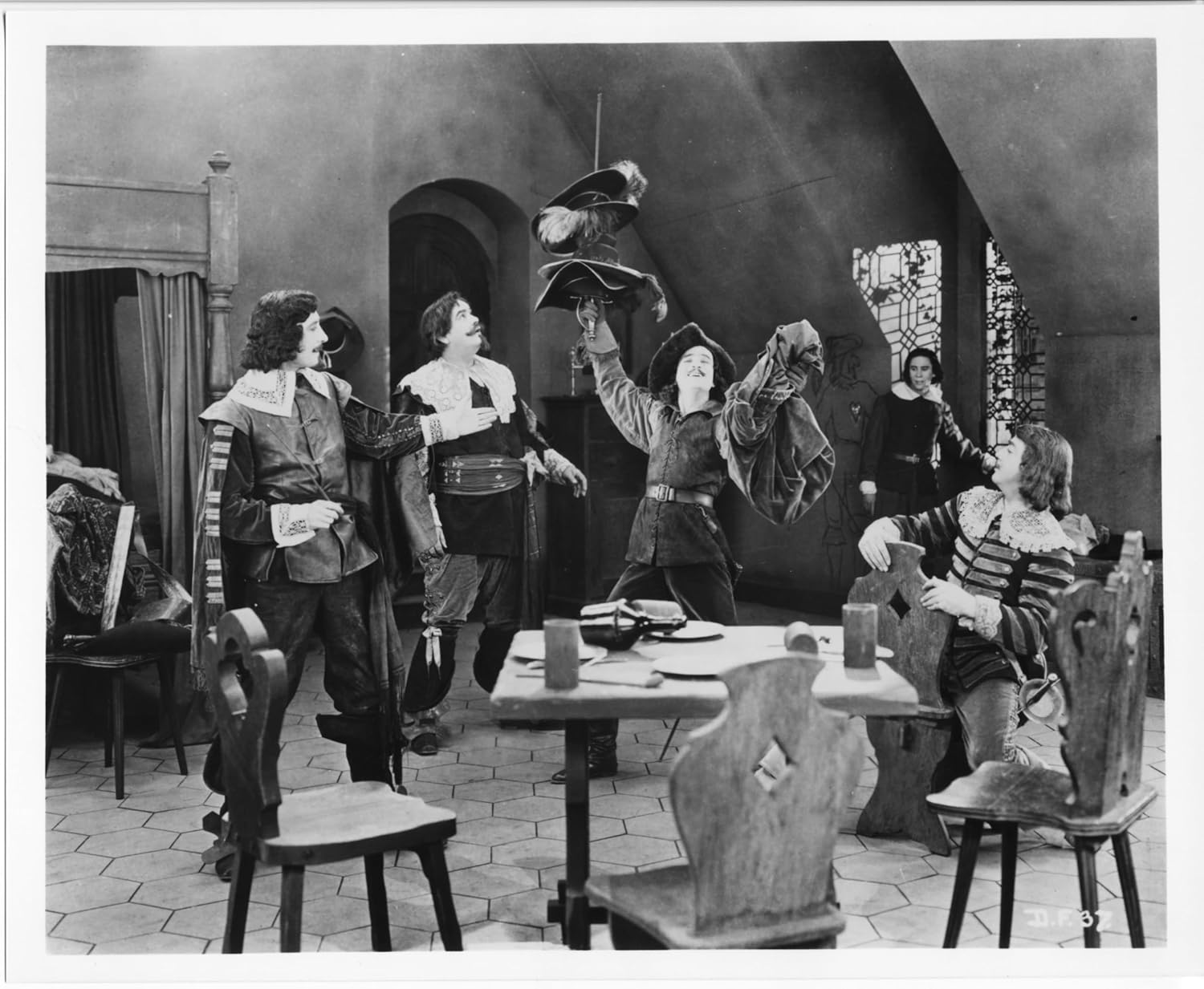 DOUGLAS FAIRBANKS DOUBLE FEATURE: the THREE MUSKETEERS & the IRON MASK image number 3