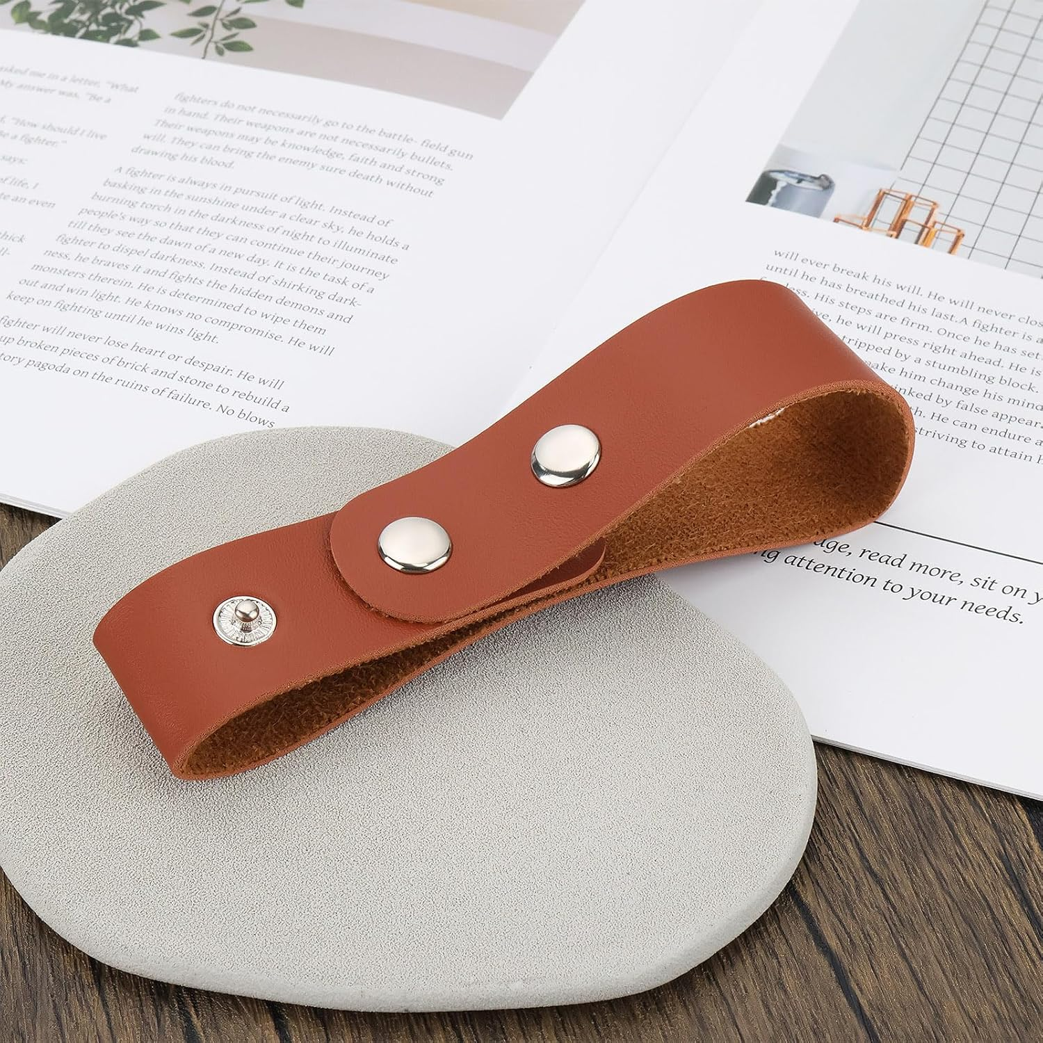 Be in Your Mind 2Pcs Halloween Leather Whip Holstes Accessories 1.18 X 5.5 Inches Belt Whips Holder Bullwhip Whip Loop for Horse Riding Whips and Crops Belt - Black image number 7