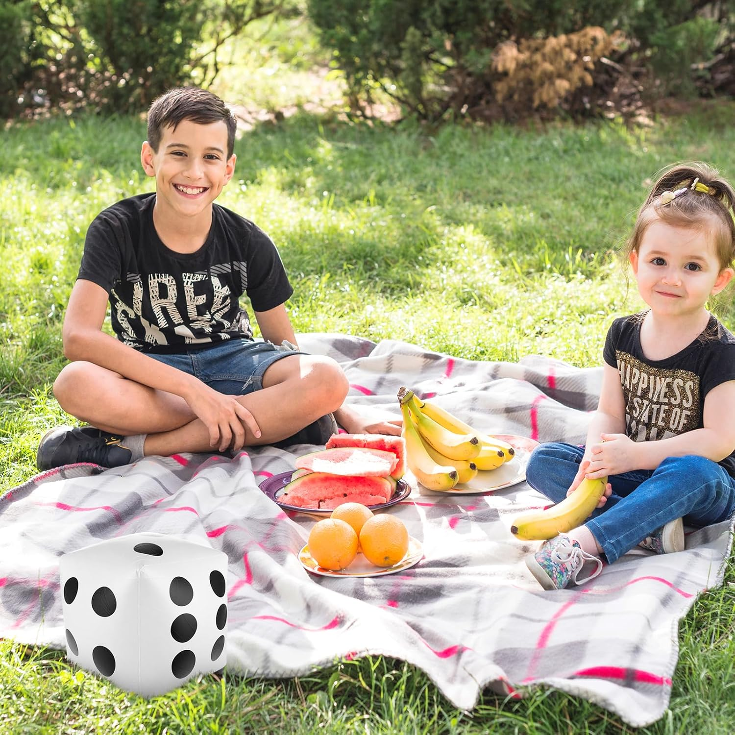 Prasacco Pack of 2 Inflatable Cubes, Giant Cube, Jumbo Inflatable Cube, Pool Toy, Jumbo Cube, Gutter Dice for Pool Games, Lawn Games, Party Favour Outdoor Floor Games image number 4