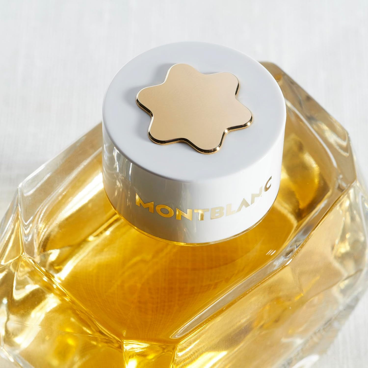 Montblanc Signature Absolue Eau De Parfum Spray for Women 50 Ml image number 2