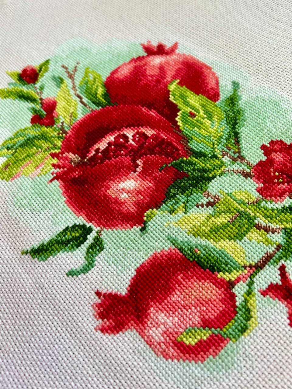 RIOLIS Counted Cross Stitch Kit 11.75"X8.25" Juicy Pomegranate (14 Count) image number 6