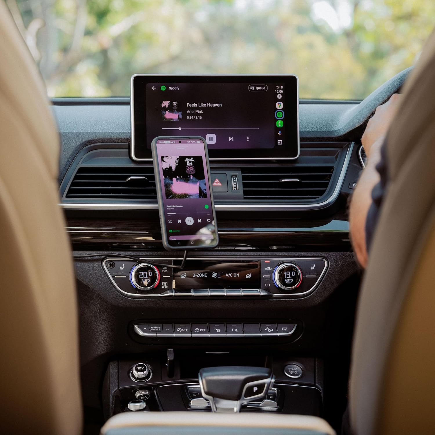 Quad Lock Wireless Car Adapter for Apple Carplay & Android Auto - Plug & Play USB for Cars with Wired Carplay/Android Auto image number 4