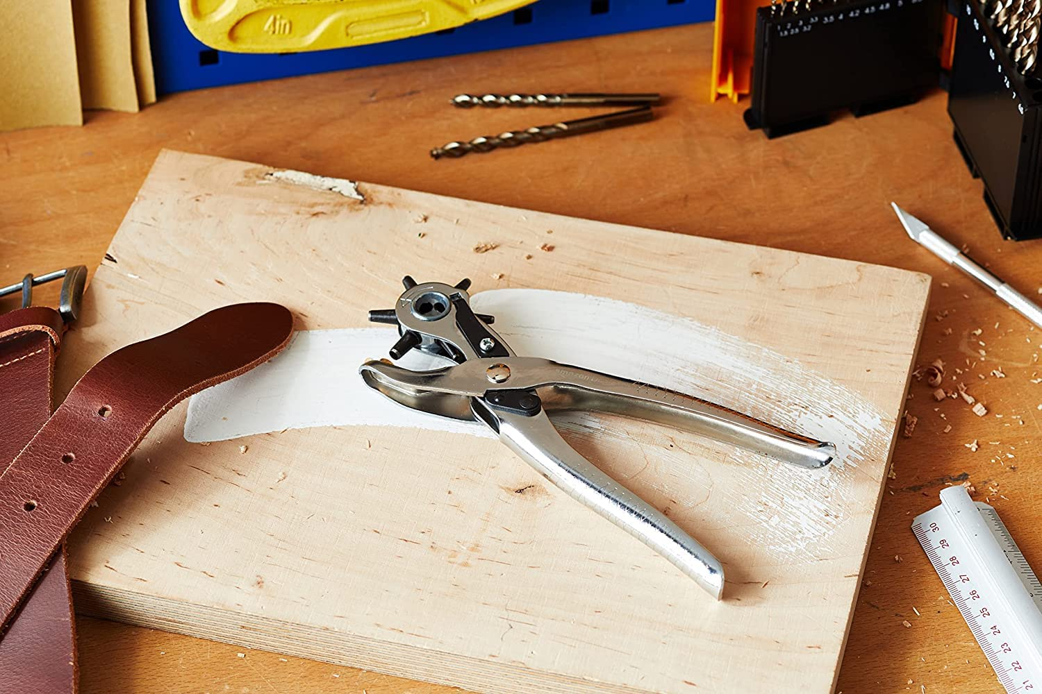 Amazon Basics Leather Hole Punch Set, Rotary Puncher, Multi Hole Sizes Maker Tool image number 5