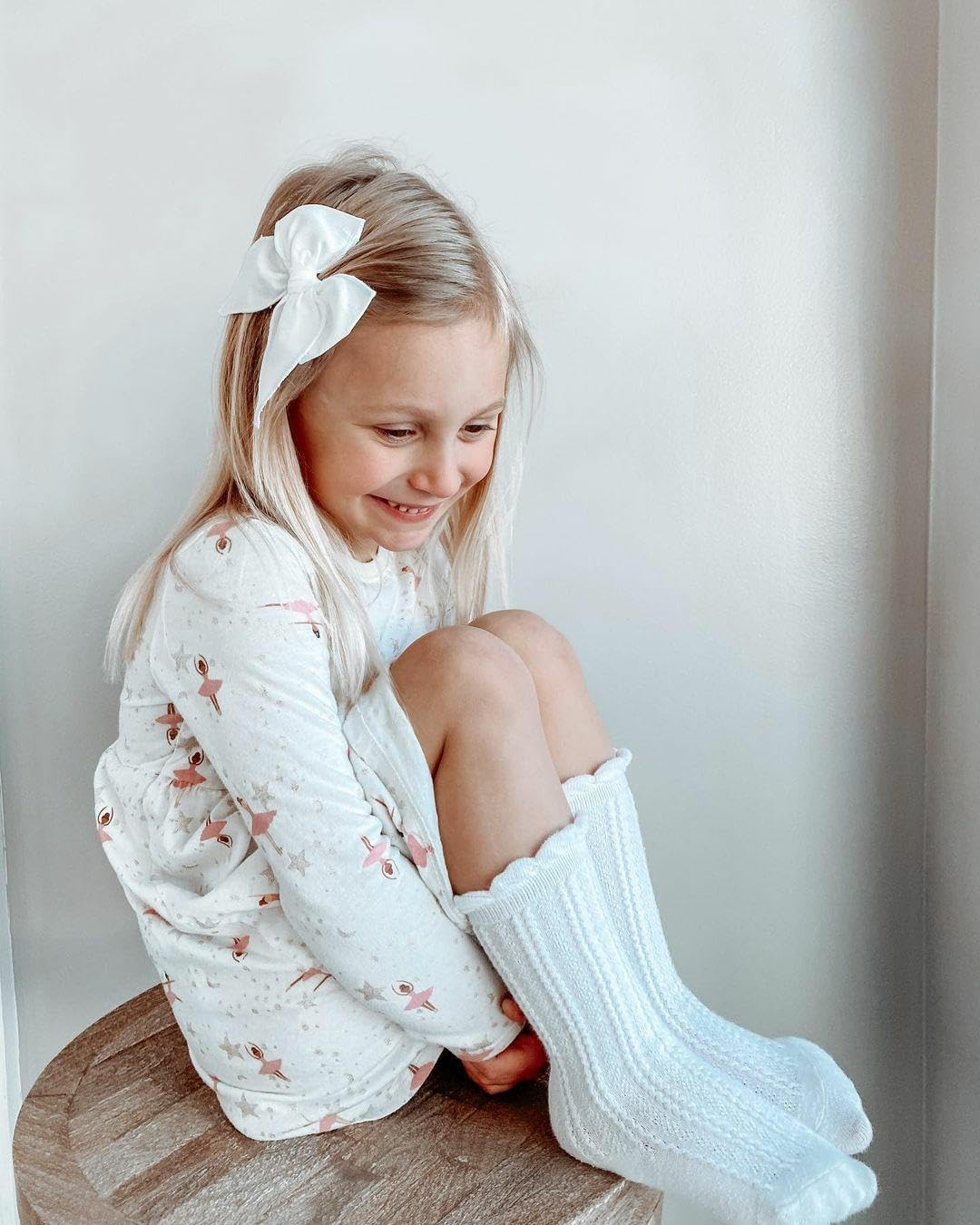 Pack of 4 Gorgeous Fable Bow Hair Clips for Girls Women Linen Hair Bow Alligator Clips Toddler Baby Mom Young Girl Hair Accessories (Antique Natural) - Antique Natural image number 5