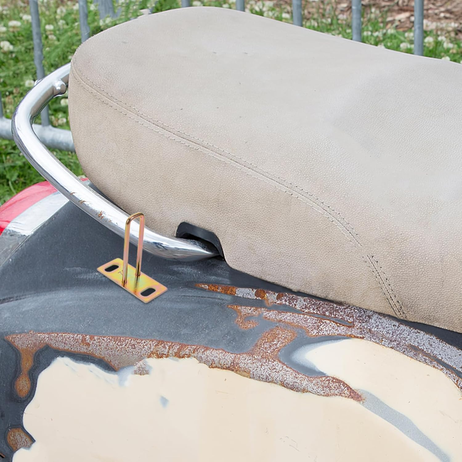 Gatuida 4Pcs Metal Motorcycle Seat Lock Hook Replacement Parts for Electric Bikes Sturdy Lock Plate for Seat Safety image number 3