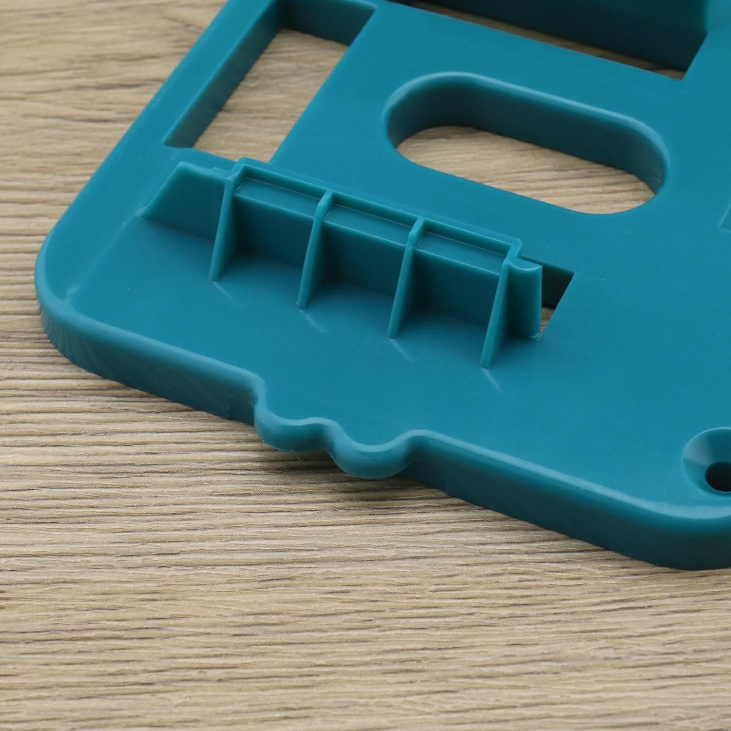 Emagtech 6PCS Battery Holder Compatible with Makita 18V BL1860 BL1850 BL1840 BL1830 Battery Mounts Dock Holder Base with 12PCS Fixing Screws image number 2