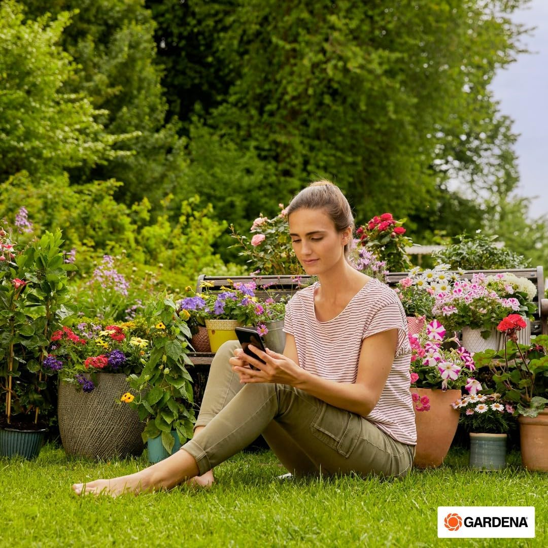 Gardena 20M Hose Bracket Set image number 4