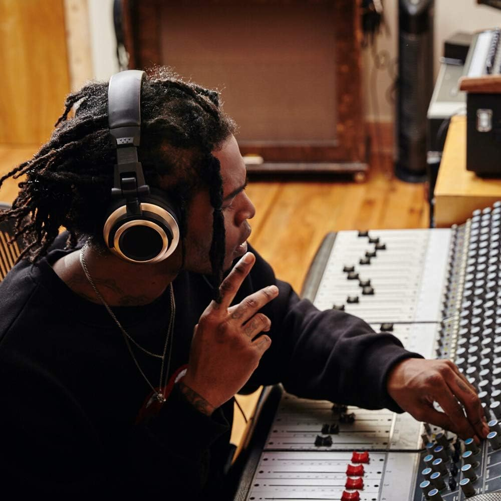 Status Audio CB-1 Closed Back Studio Monitor Headphones with 50Mm Drivers - for Music Production, Mixing, Mastering and Audiophile Use (Black & Gold) image number 3