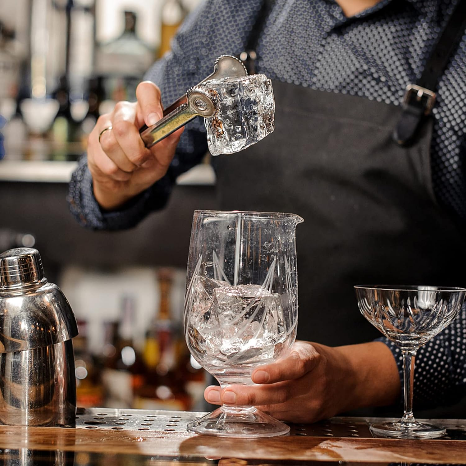 Stainless Steel Ice Pick, 9 Inch Pick Tool with Safety Cover, Non-Slip Wooden Handle Pick for Bars, Kitchen, Bartender Breaking Ice (M, Wood Color) image number 4