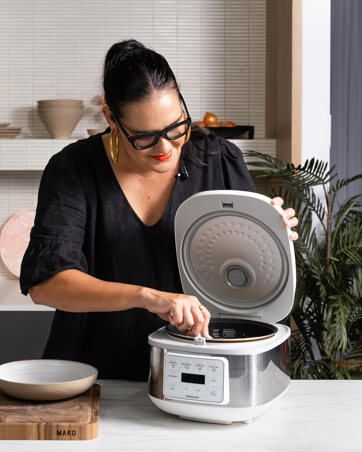 Panasonic Rice Cooker 8 Cup, LED Display, Touch Control, Non-Stick Pot, Quick Cook, Keep Warm, 4 Auto Menus, Delay Timer, Includes Measuring Cup, Rice Scoop, Steam Basket, White (SR-DA152WST) image number 6