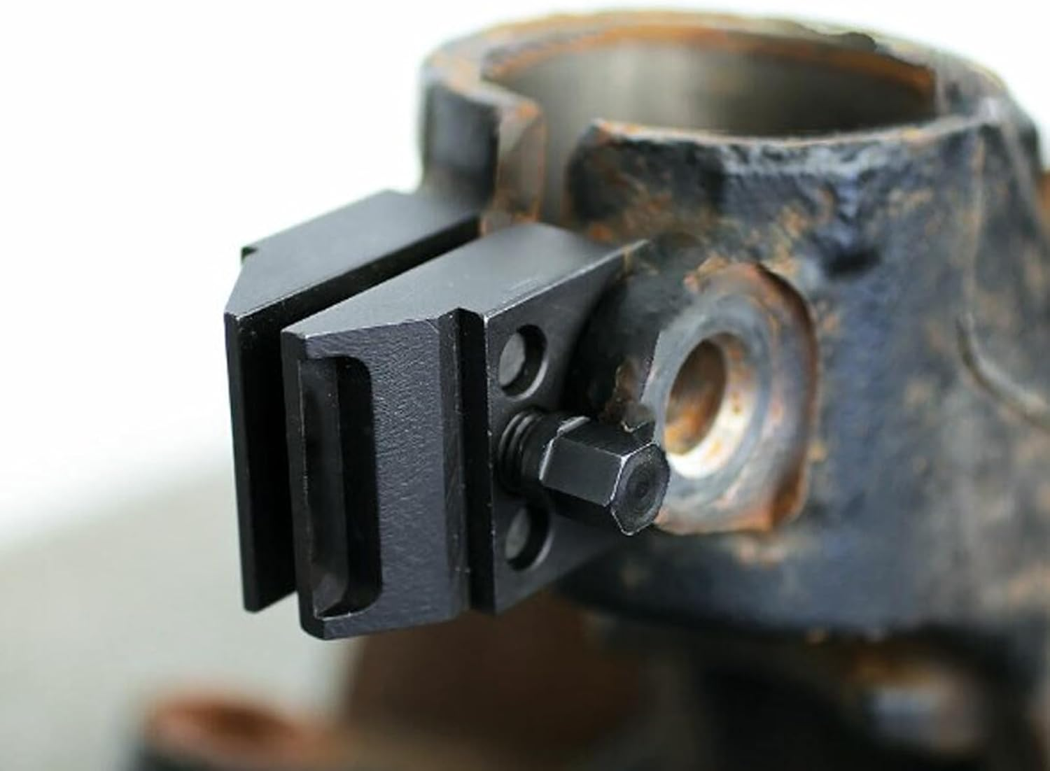 Suspension Strut Split Spreader, Suspension Strut Hub Steering Knuckle Spreader, Easy to Use Suspension Strut Spreader Tool image number 5