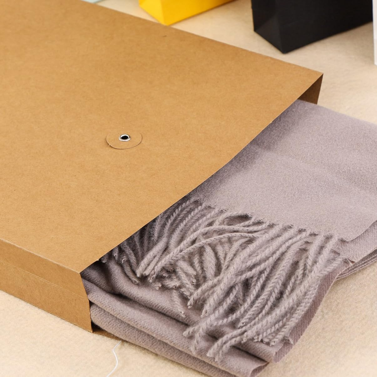 SHOWERORO 6Pcs Wardrobe Storage Packing Bags File Holder Satchel Paper Portfolio Document Carrier Bag Large Capacity for Office School Travel - White image number 5