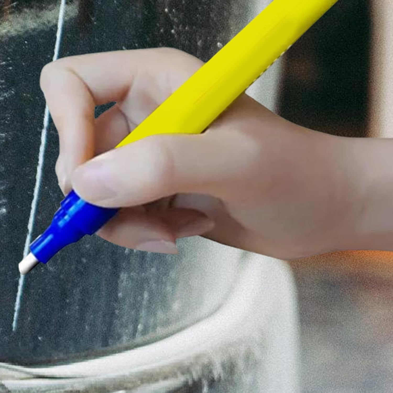 Car Touch up Paint,Waterproof Touch up Paint in Pen Shape Car Scratch Remover - Effective Multifunctional Professional Scratch Repair Supplies for Car Maintenance image number 2