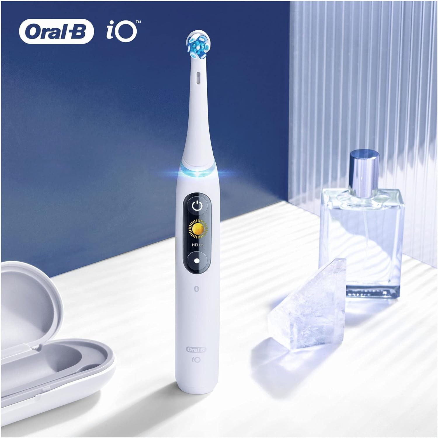 Oral-B Io Ultimate Clean Toothbrush Heads, White (Pack of 4) image number 5