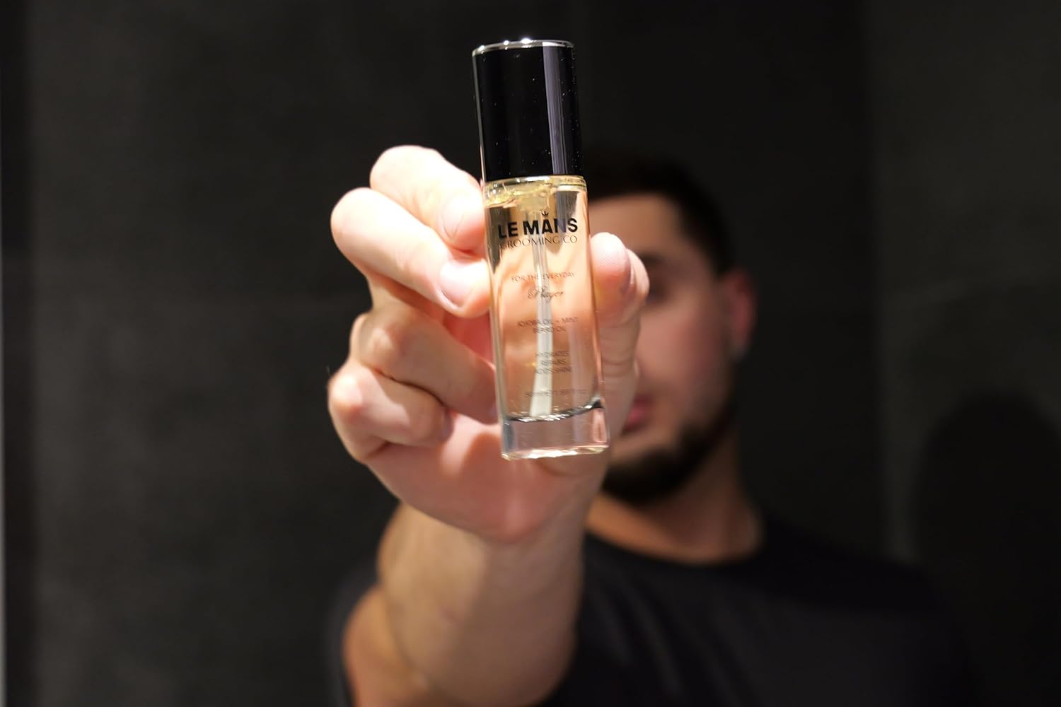 Le Mans Grooming Beard Oil for Men, Jojoba Oil & Mint, Growth, Hydration & Shine, Softens, Tames & Promotes Growth, Conditioner & Softener for All Beard Types, 50Ml image number 2