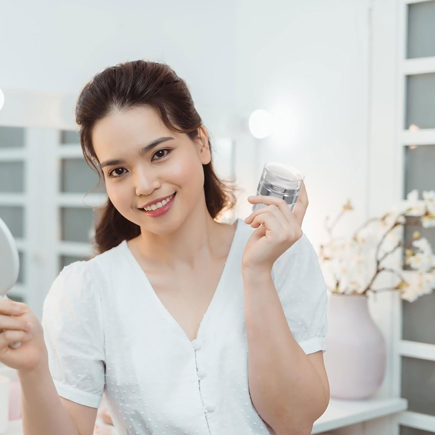 ROMISBABA 2Pcs Portable 30Ml Acrylic Vacuum Pump Lotion Dispenser Bottles for Travel, Refillable Leak-Proof Mini Toiletry Containers for Face Cream and Moisturizer image number 4