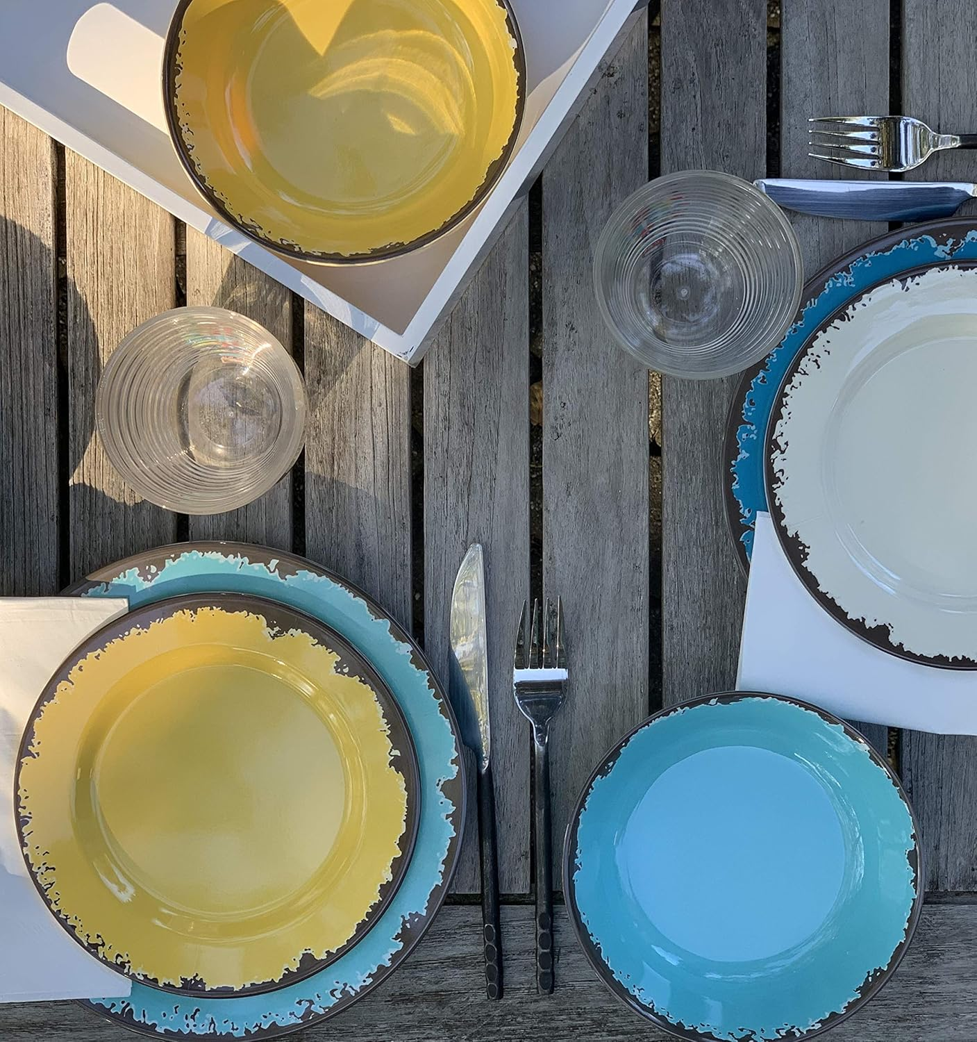 Fox Run Melamine Dinnerware Set, Set for 4, Multicolor Outdoor Dishes image number 2