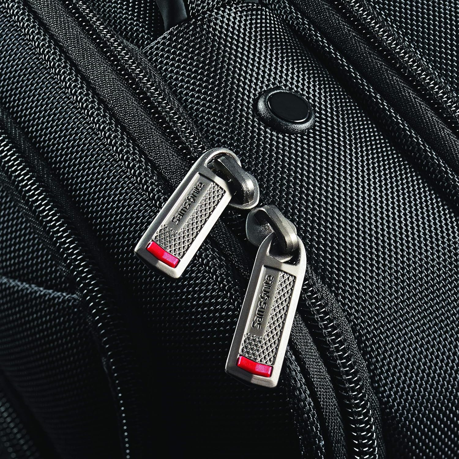 Samsonite Xenon Suitcase