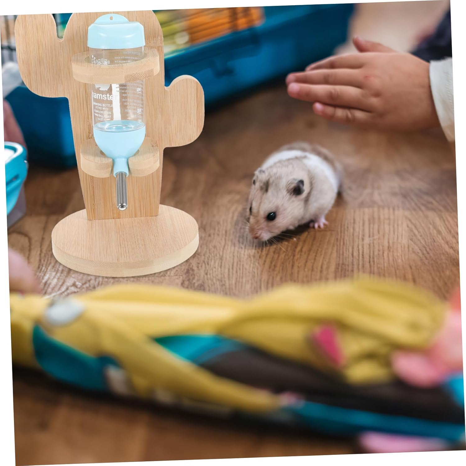 VANZACK Vertical Drinking Fountain Wear Bottle Water Bottle Holder for Chinchilla Supply for Small Animal Drinking Station image number 6