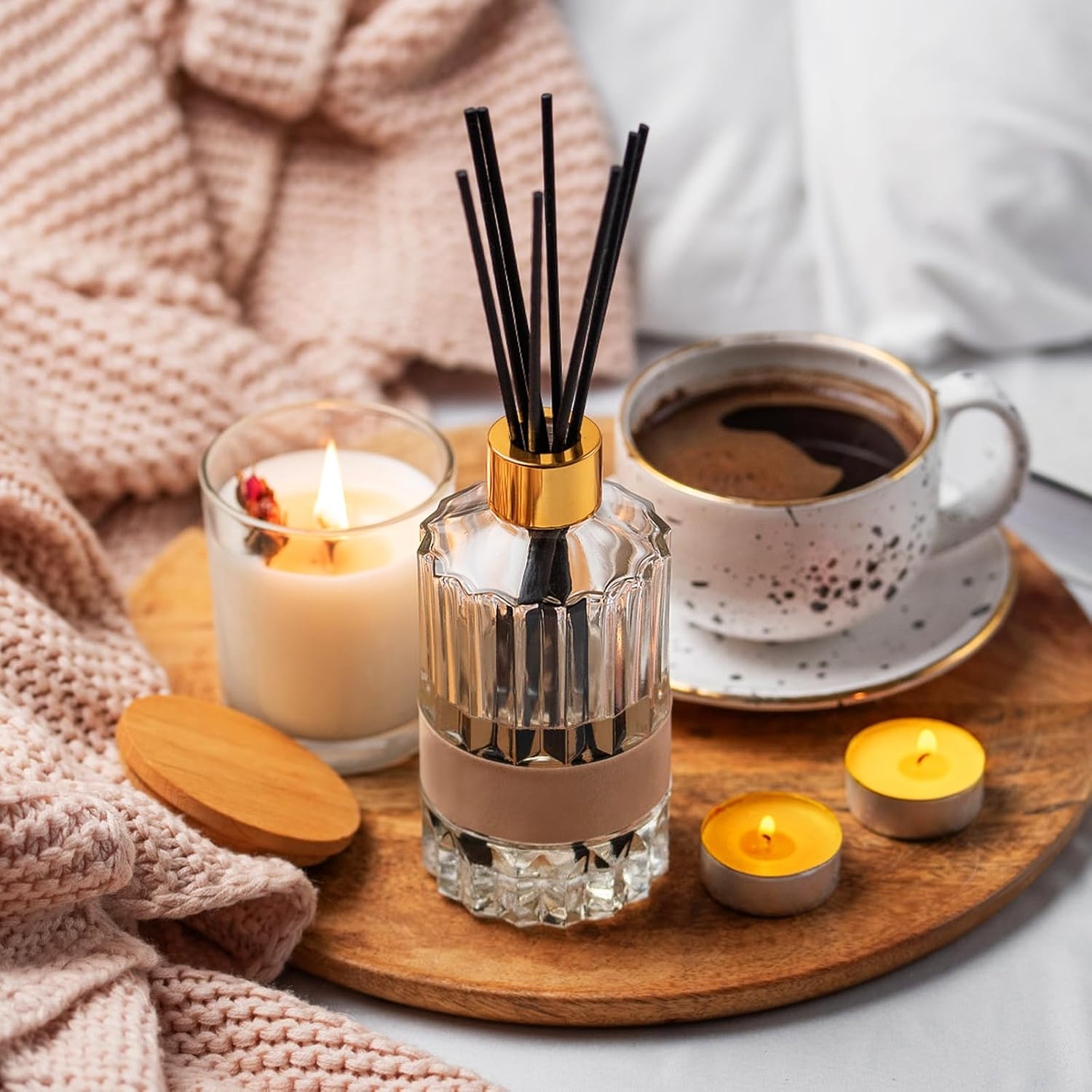 Pack of 24 Beeswax Candles, Tea Lights Fragrance, Natural Organic Tea Lights without Fragrance - Smokeless and Clean Burning with over 4 Hours Burning Time Cosy Atmosphere Thanks to Pleasant Beeswax image number 4