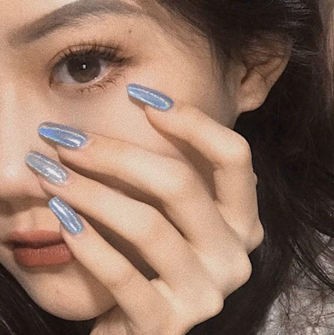 VIKSON INTERNATIONAL 24 Pcs/Set of Silver Mirror Shine Flat Tip False Nails Full Fake Nail Tips with 2 Gm Professional Nail Glue.