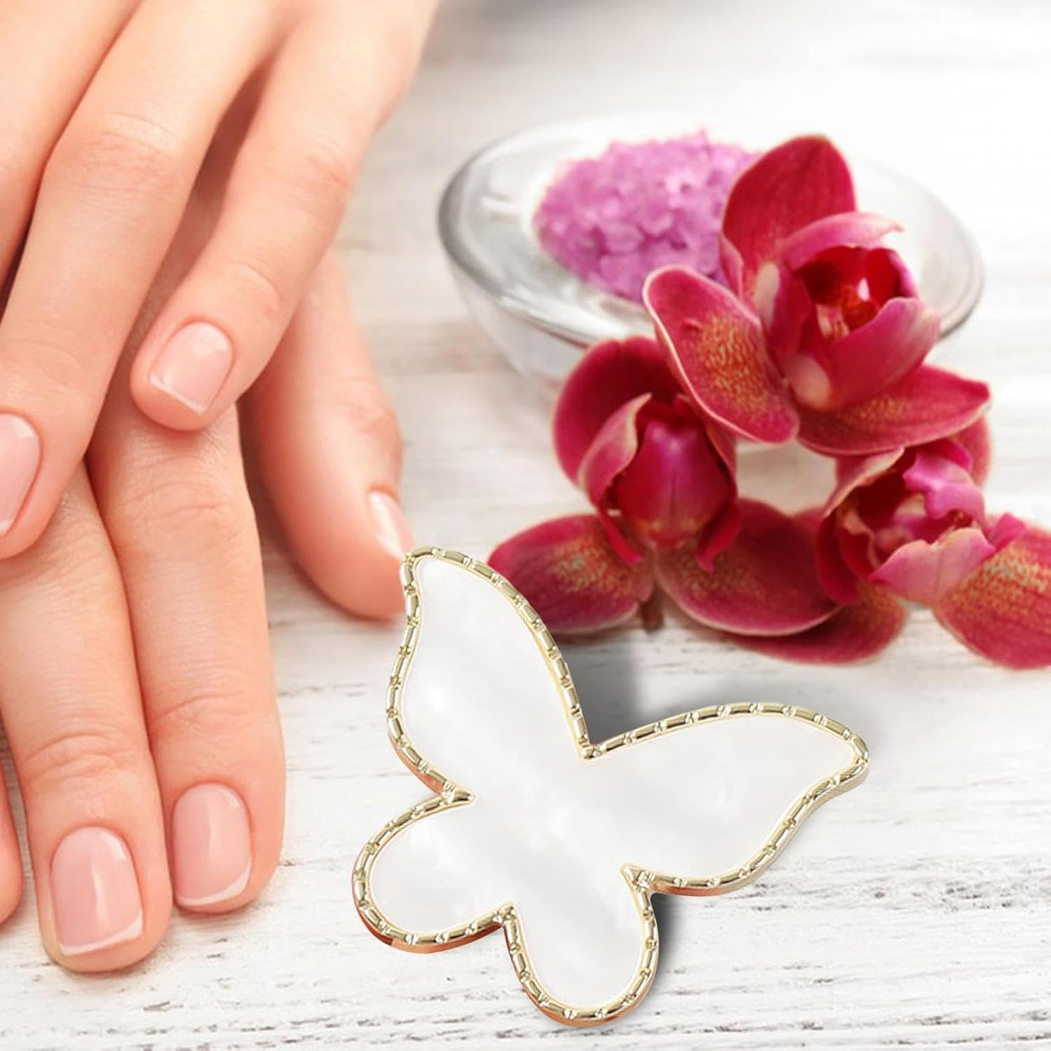 "Abbraccia" Nail Art Palette Color Mixing Plate Eyelash Glue Holder Women Gift Nail Art Accessories Nail Color Palette DIY Color Plates, White image number 3