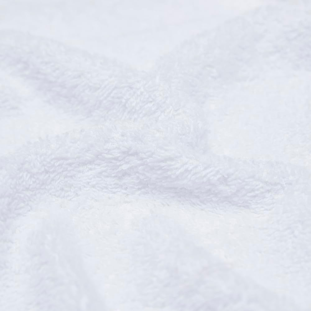 Snugtime Mitten-Giraffe Hodded Towel image number 1