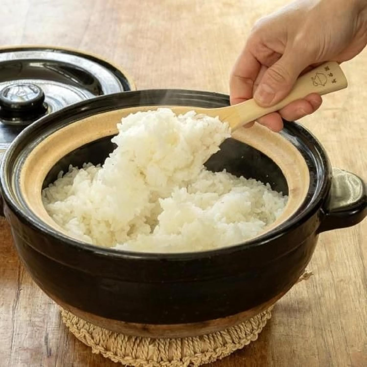 Nagatani Seitou ACT-01 Hase-En Kamado-San Earthenware Pot for Rice, 3 Cuisines, Made in Japan (With Rice Spoon, Recipe) Diameter 9.4 X Height 7.1 Inches (24 X 18 Cm), Heat Retention, Prevents Spills, image number 4