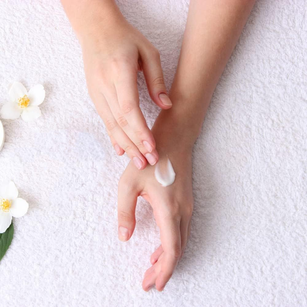 Glamour World Ayurvedic Glow Milk Body Wash| Gentle Body Wash That Cleanses Skin Enriched with Aloe Vera,Honey,Coconut Milk image number 3