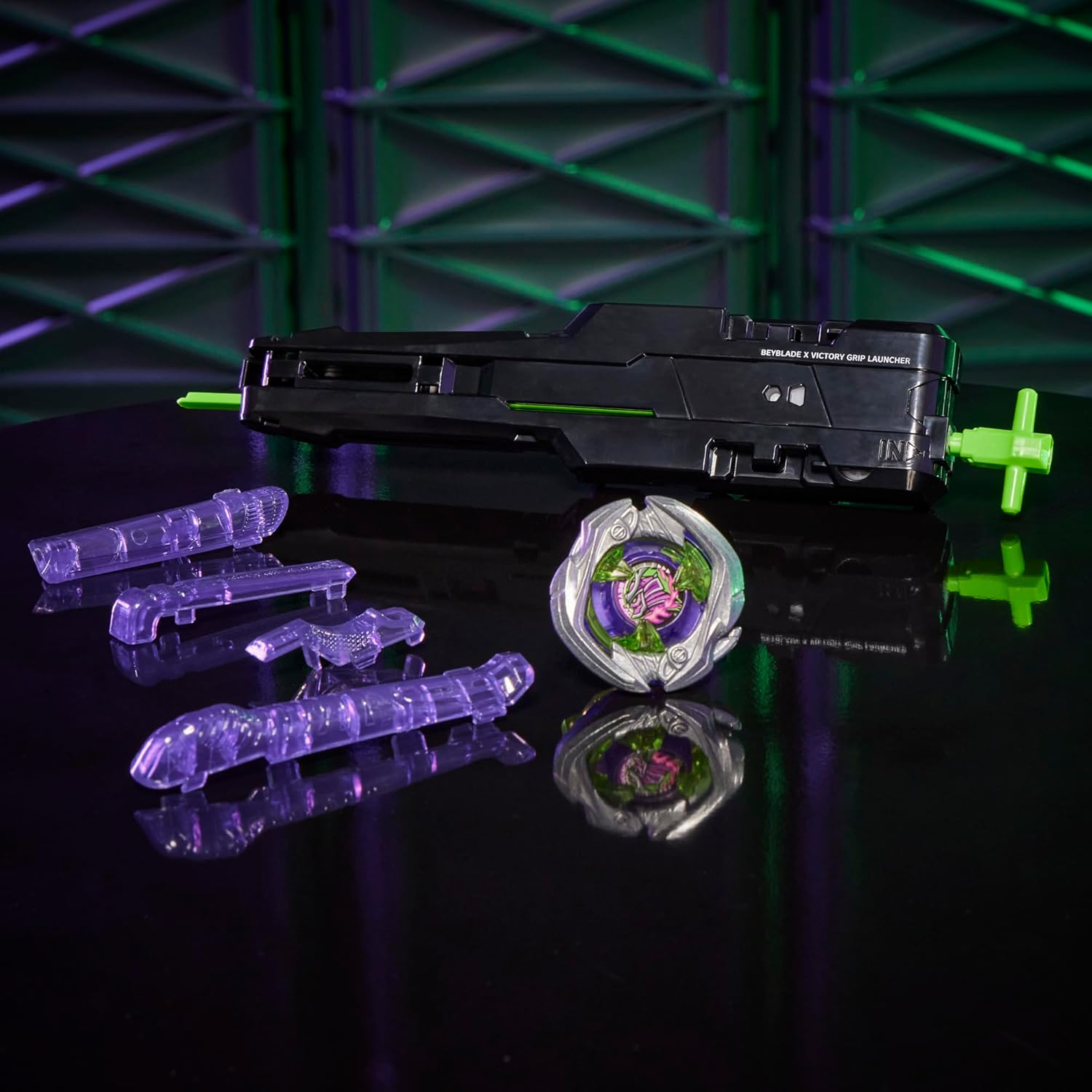 Hasbro Beyblade X Victory Grip Clockwise Starter Kit image number 2