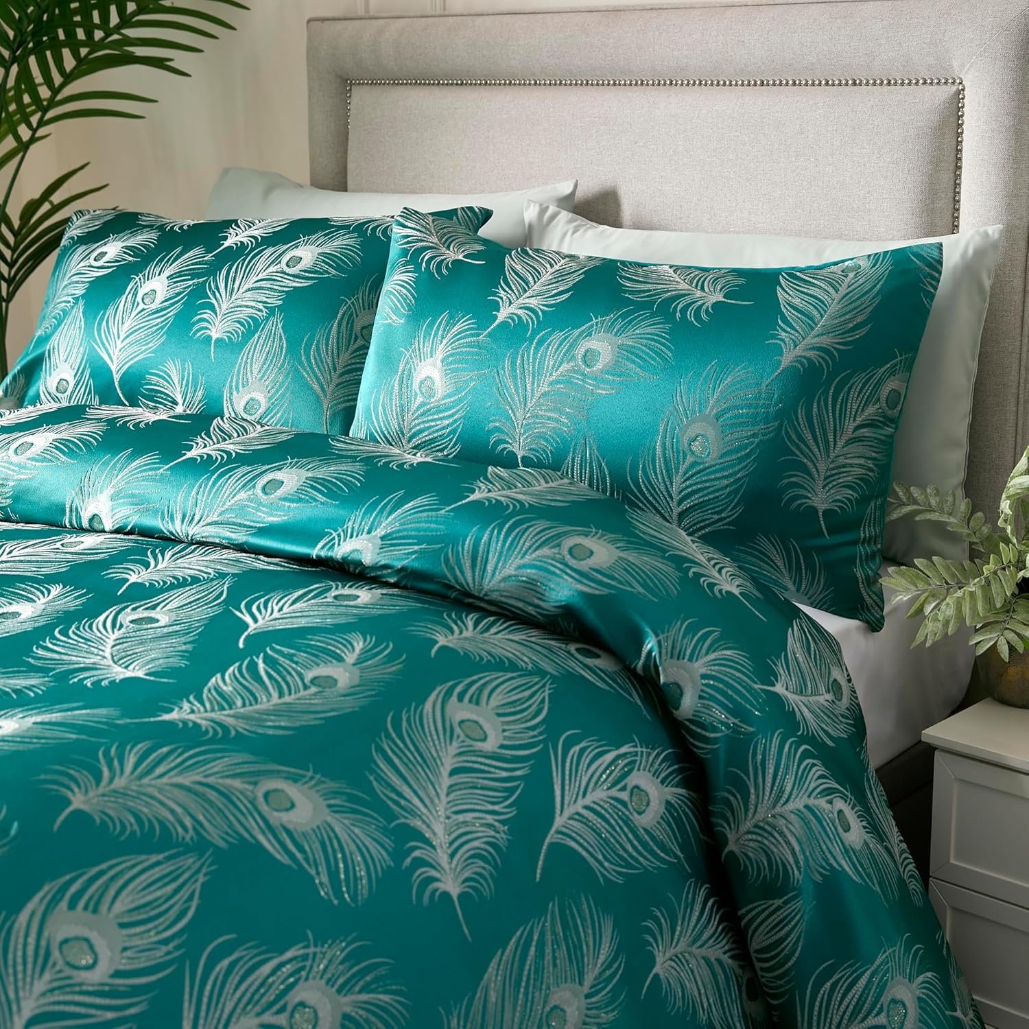 Laurence Llewelyn-Bowen - Teal Peacock Feathers Duvet Cover Set - King Size - 2 Pillowcases - Jacquard Bedding Set in Teal - Luxury Bedding - Peacock Bird Duvet Cover image number 3