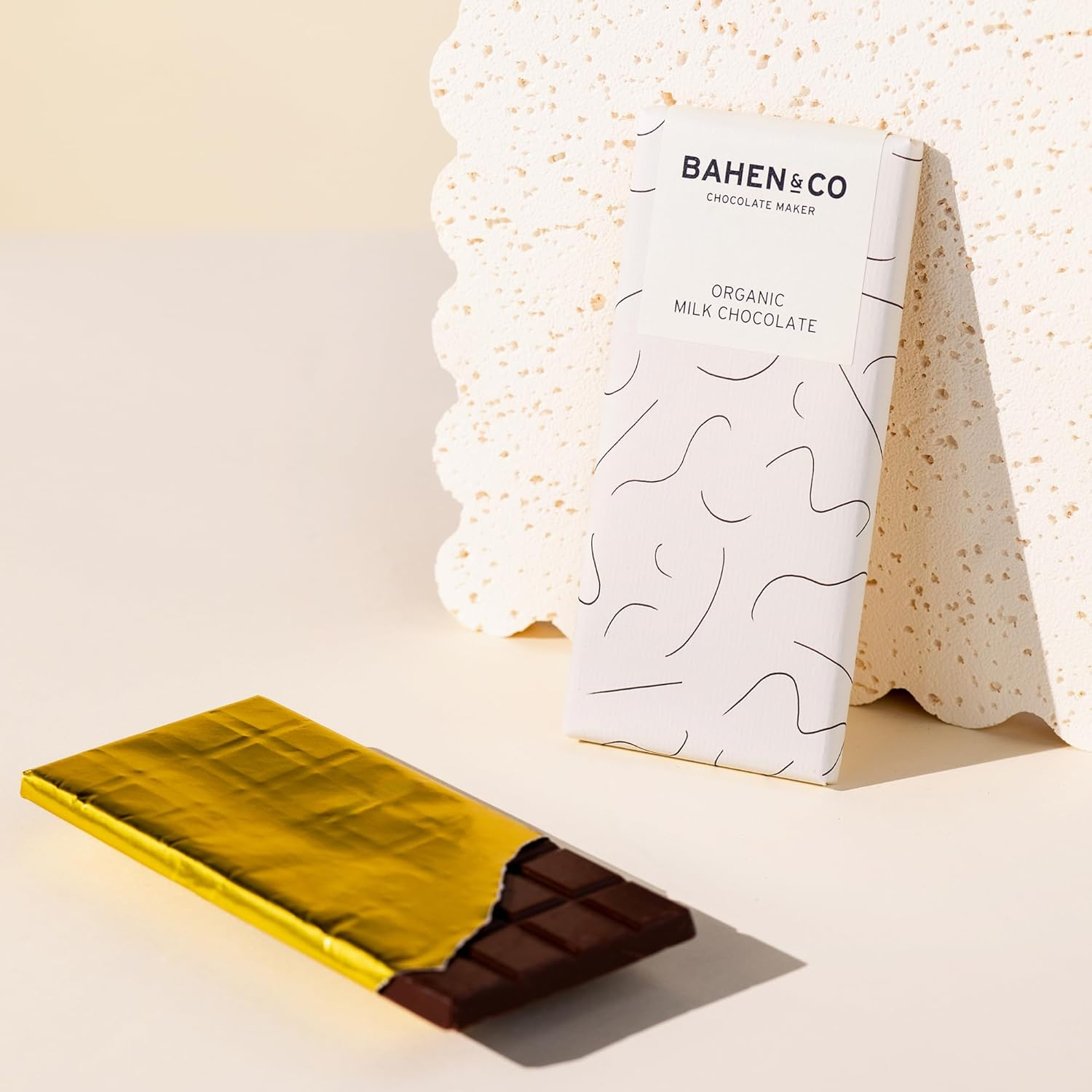 Gourmet Wine, Sweets and Candle Gift Hamper | Joyous Jordan Gift Box by Good Day People | Premium Gourmet Hamper with Wine Choice or Non-Alcoholic Sparkling, Bahen & Co Chocolate, Bramble and Hedge Nougat and Black Blaze Scented Candle &ndash; Great as for Birthday Gifts, for Anniversaries & Celebrations (White Wine) image number 6