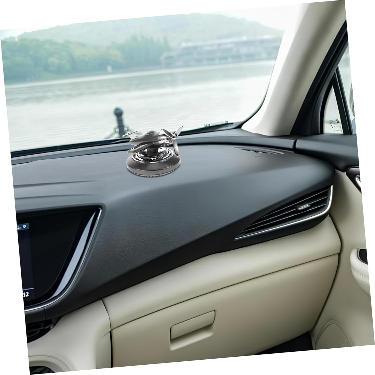 ULTECHNOVO Aircraft Car Perfume Solar Car Fragrance Diffuser Aromatherapy Aroma Diffuser image number 4