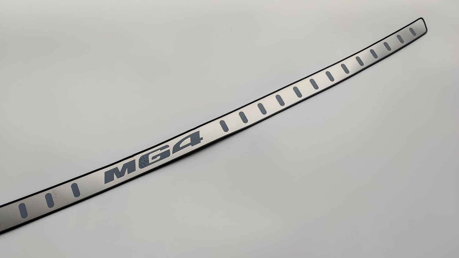 GZBFTDH Car Stainless Steel Rear Bumper Protector, for MG 4 MG4 2022 2023 2024 Accessories, Auto Parts Tailgate Back Trunk Door Sill Cover Scuff Plate Strip Guard Protection image number 2