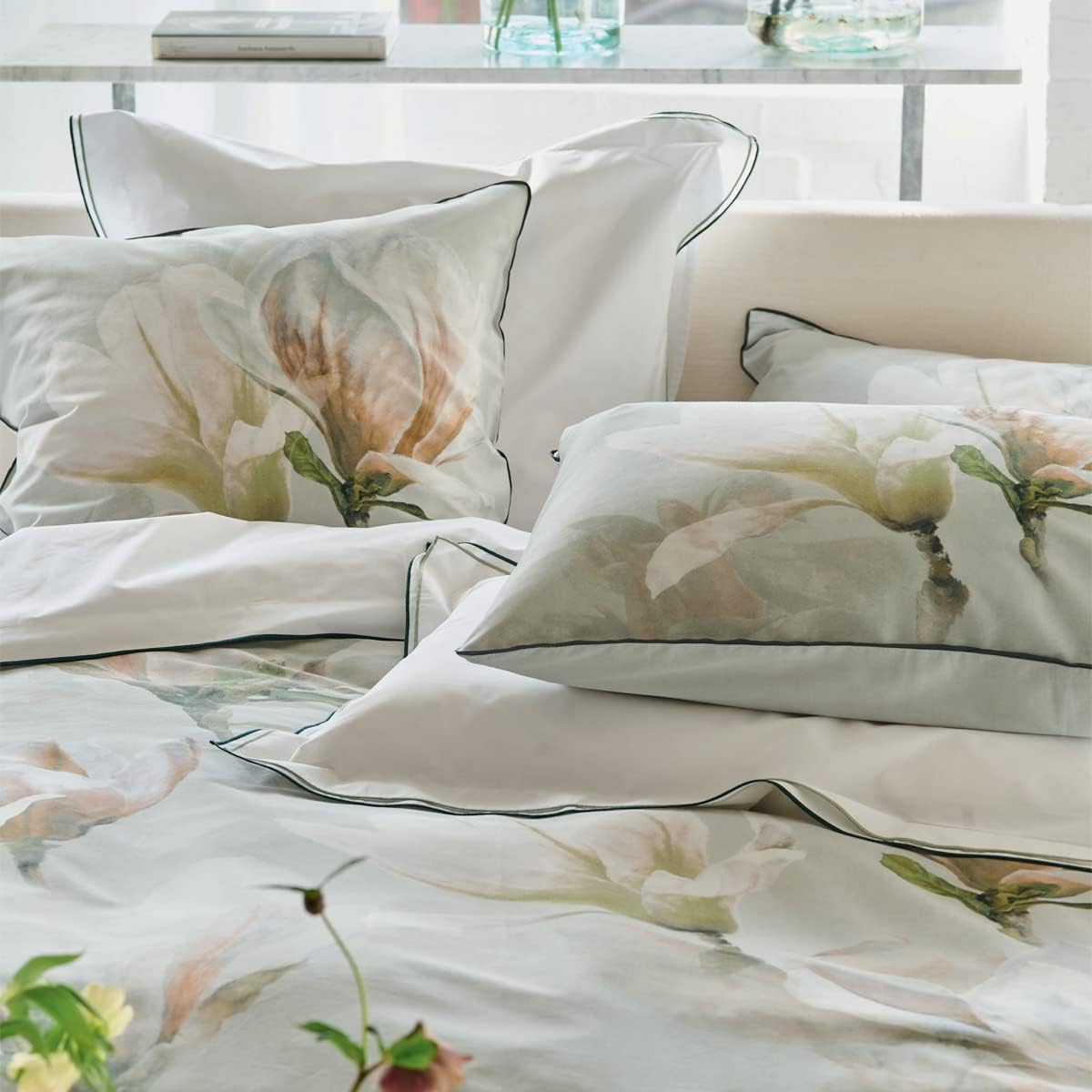 Yulan Magnolia Printed Cotton Sateen Duvet Cover 260 X 240 Cm Designers Guild image number 3