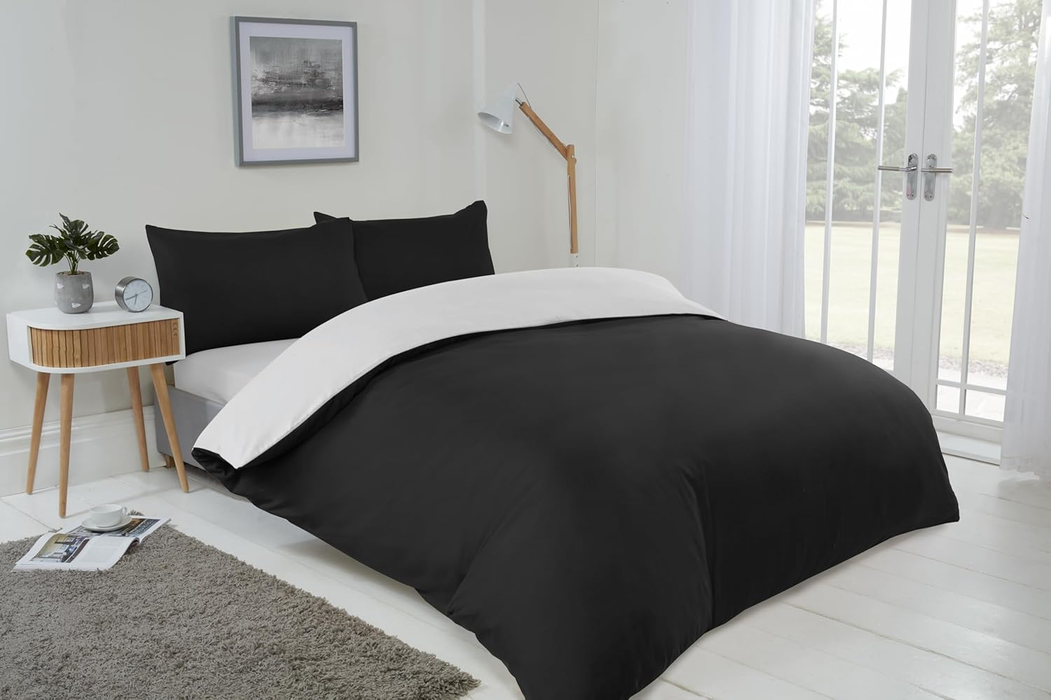 Emma Barclay Lyla Reversible Duvet Set in Black/White - King image number 3