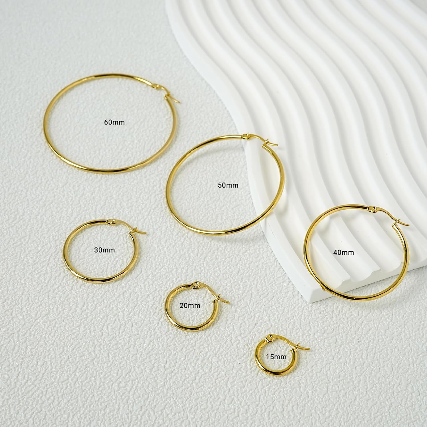 LIAN Gold Hoop Earrings for Women 18K Gold Plated Hoops with Stainless Steel Thin Hoop Earrings 15-60MM Lightweight Large Small Huggie Earrings image number 6