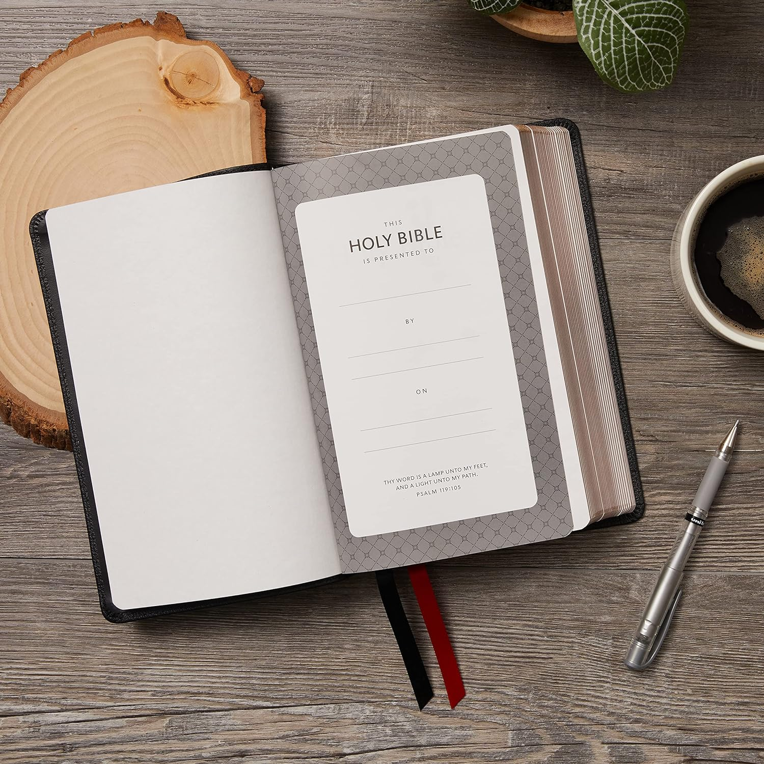 KJV, Personal Size, Large Print, Single-Column, Reference Bible, Genuine Leather, Red Letter, Thumb Indexed, Comfort Print: Holy Bible, King James Version [Black] image number 5