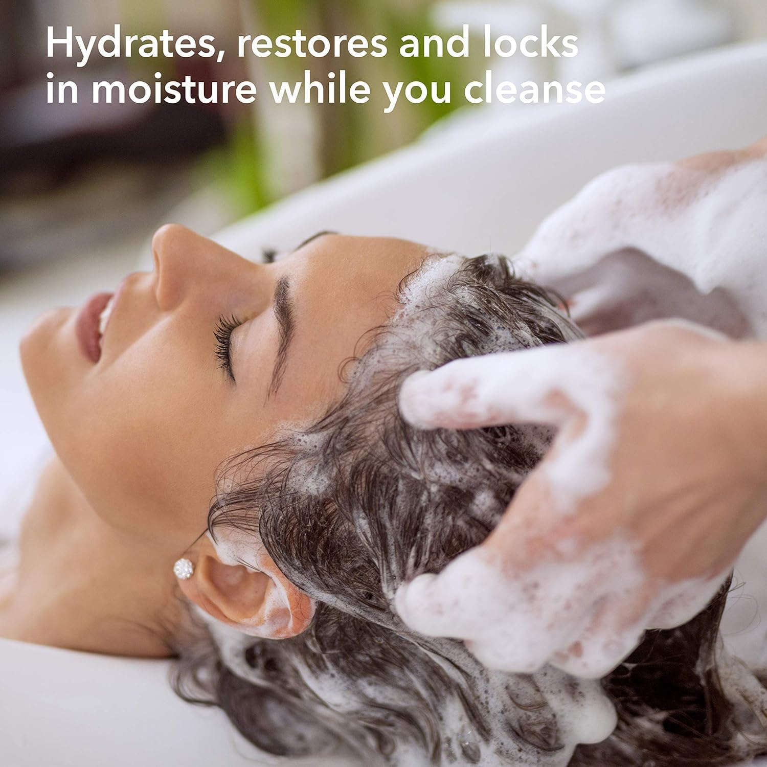 Macadamia Ultra Rich Moisture Shampoo by Macadamia for Unisex - 10 Oz Shampoo, 300 Ml image number 3