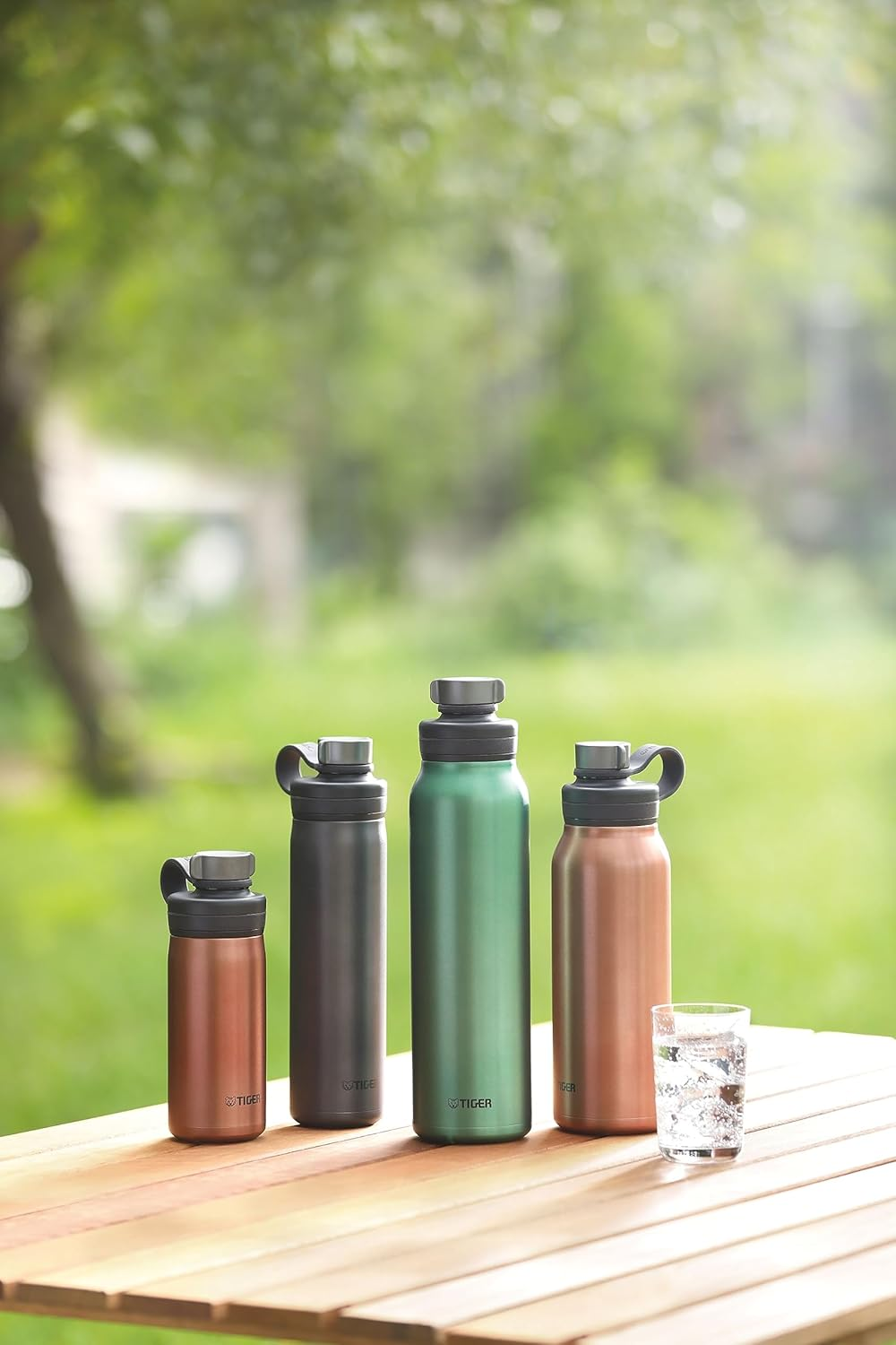 Tiger Thermos Water Bottle, 0.3 Gal (1.2 L), Vacuum Insulated Carbonated Bottle, Stainless Steel Bottle, Sports Drink, Beer OK, Large Capacity, Cold Insulation, Growler, MTA-T120GE Emerald (Green) image number 5