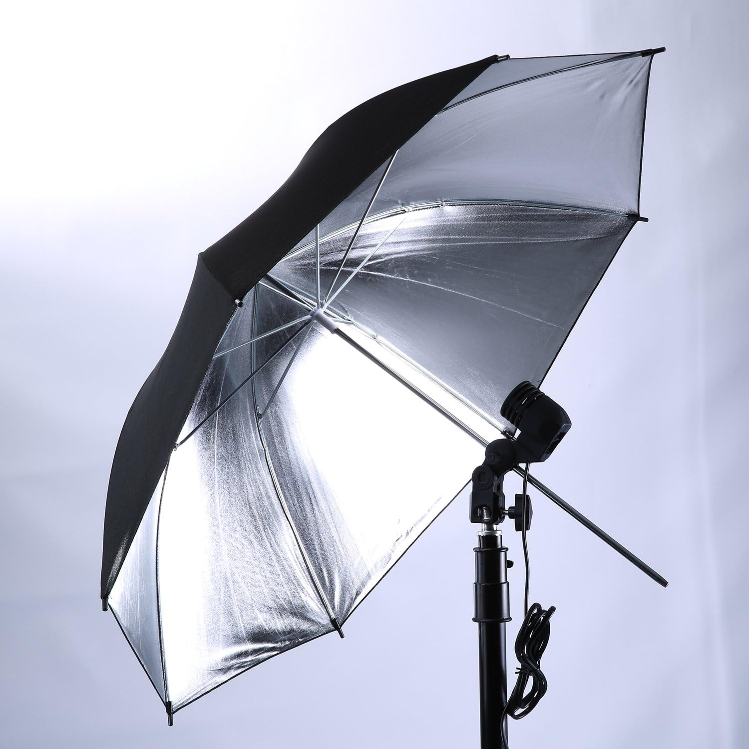 Neewer&reg; 2 PCS 33"/84Cm Professional Photography Studio Reflective Lighting Black/Silver Umbrella image number 3
