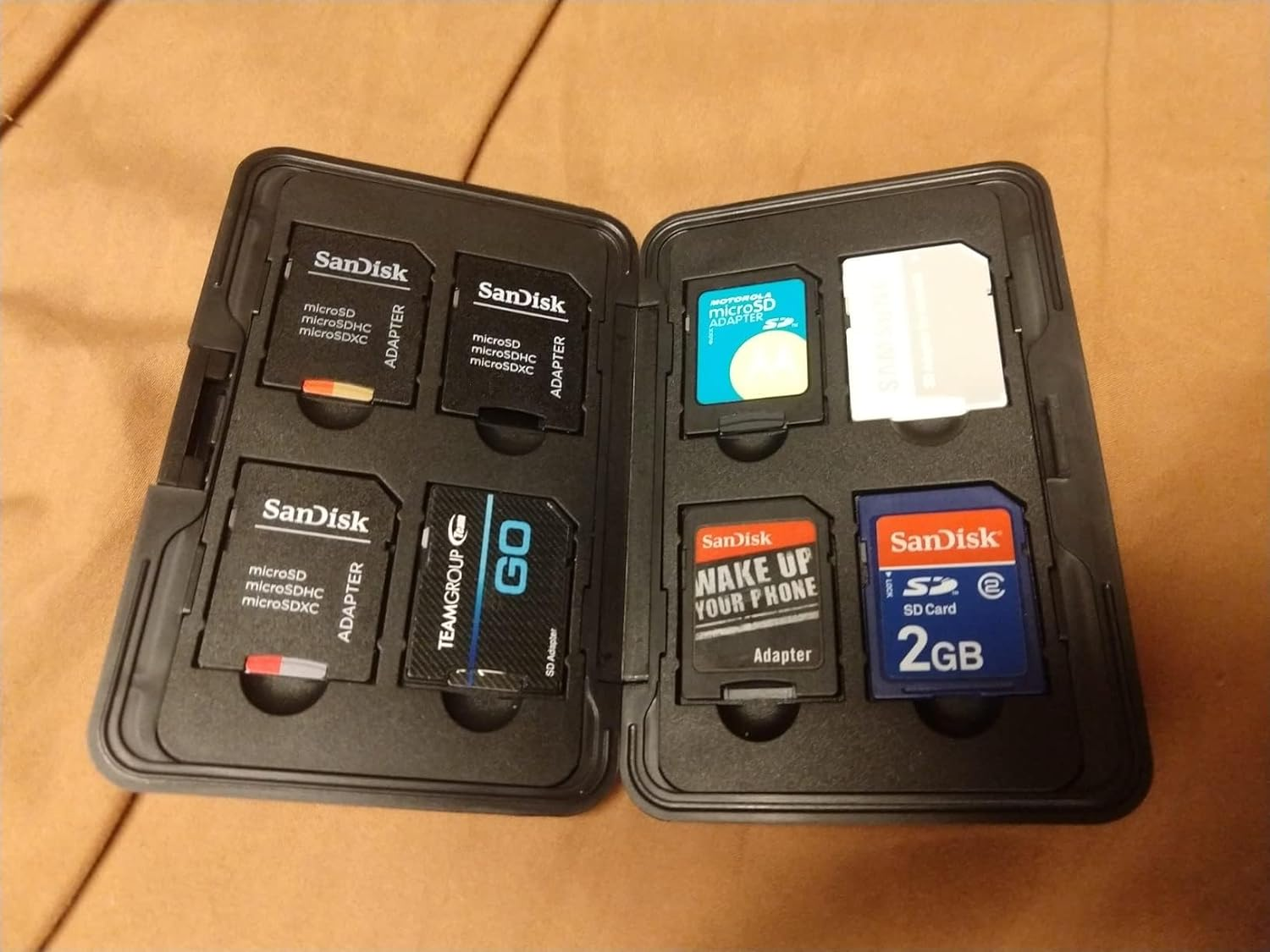 16 Slots Memory Card Holder, Shock Resistant Portable Aluminum Alloy Hard Shell TF Memory Card Holder Organizer Case Storage for 8 SD Cards and 8 TF Cards, Silver