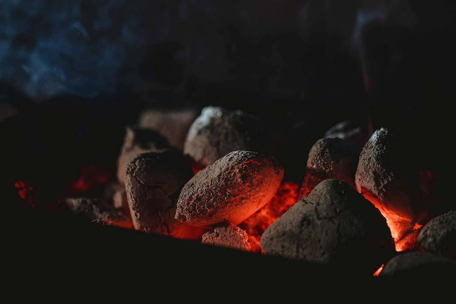 Jealous Devil Max XL All Natural Hardwood Charcoal Pillow Briquets - Large Size Charcoal Briquettes for Grilling Longer - Chemical Free - 4.5Kg (10Lb) Box image number 2