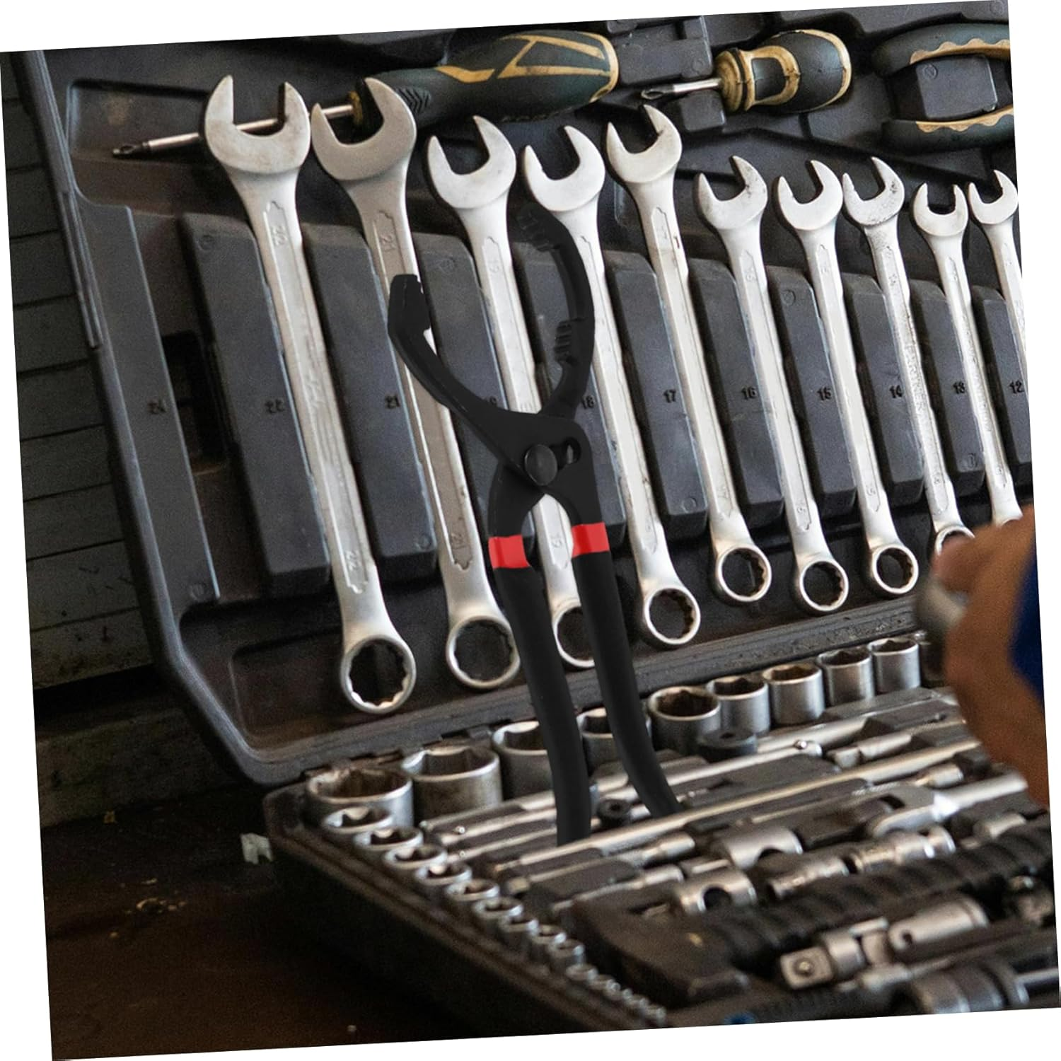 COSMEVIVI 10-Inch Adjustable Oil Filter Removal Tool Universal Oil Filter Wrench Pliers Claw Grip for Automotive Maintenance image number 4