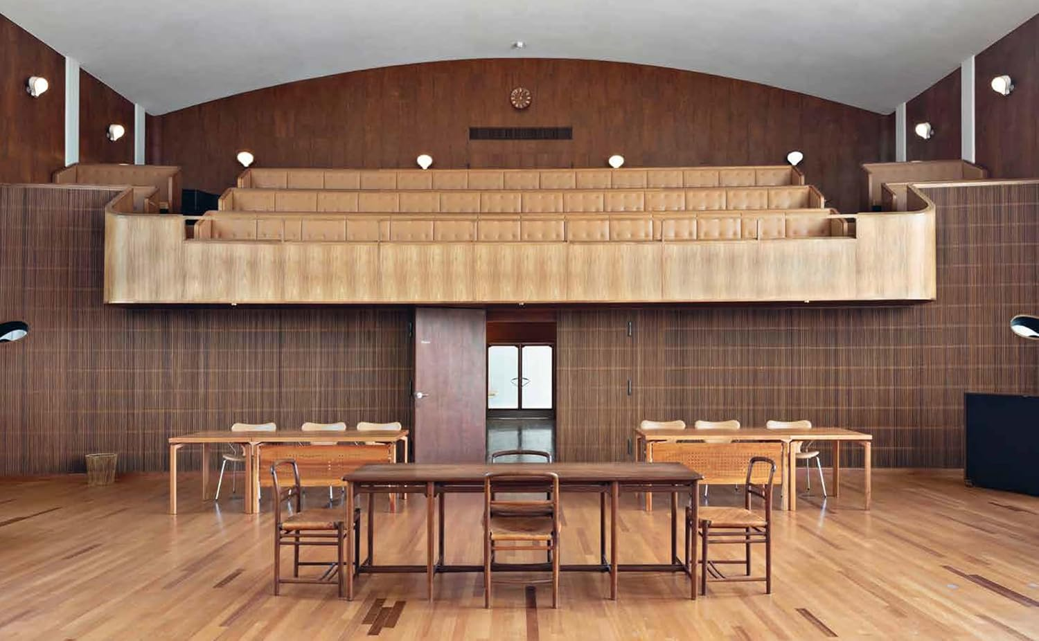 Designs of Arne Jacobsen: Interiors, Furniture, Lighting and Textiles, 1925-1971: Furniture, Lighting, Textile Design and Architectural Renovations, 1925-1971 image number 1