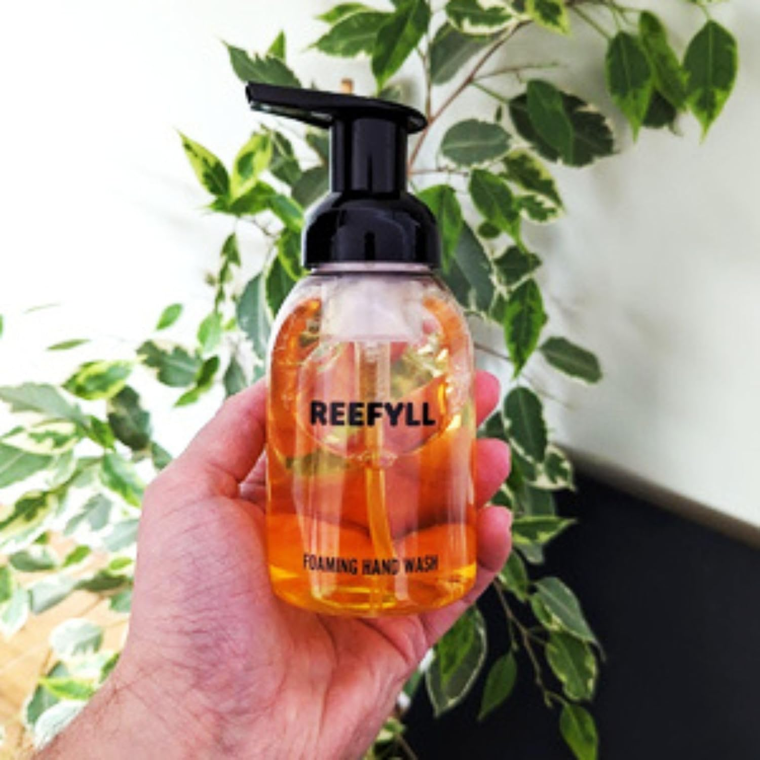 Reefyll Foaming Soap Dispenser Starter Pack with Refillable Bottle 250Ml and Hand Soap Tablet X1 for Bathroom Kitchen Countertop Refillable Foam Soap with Juicy Orange Scent Duo Pack image number 4