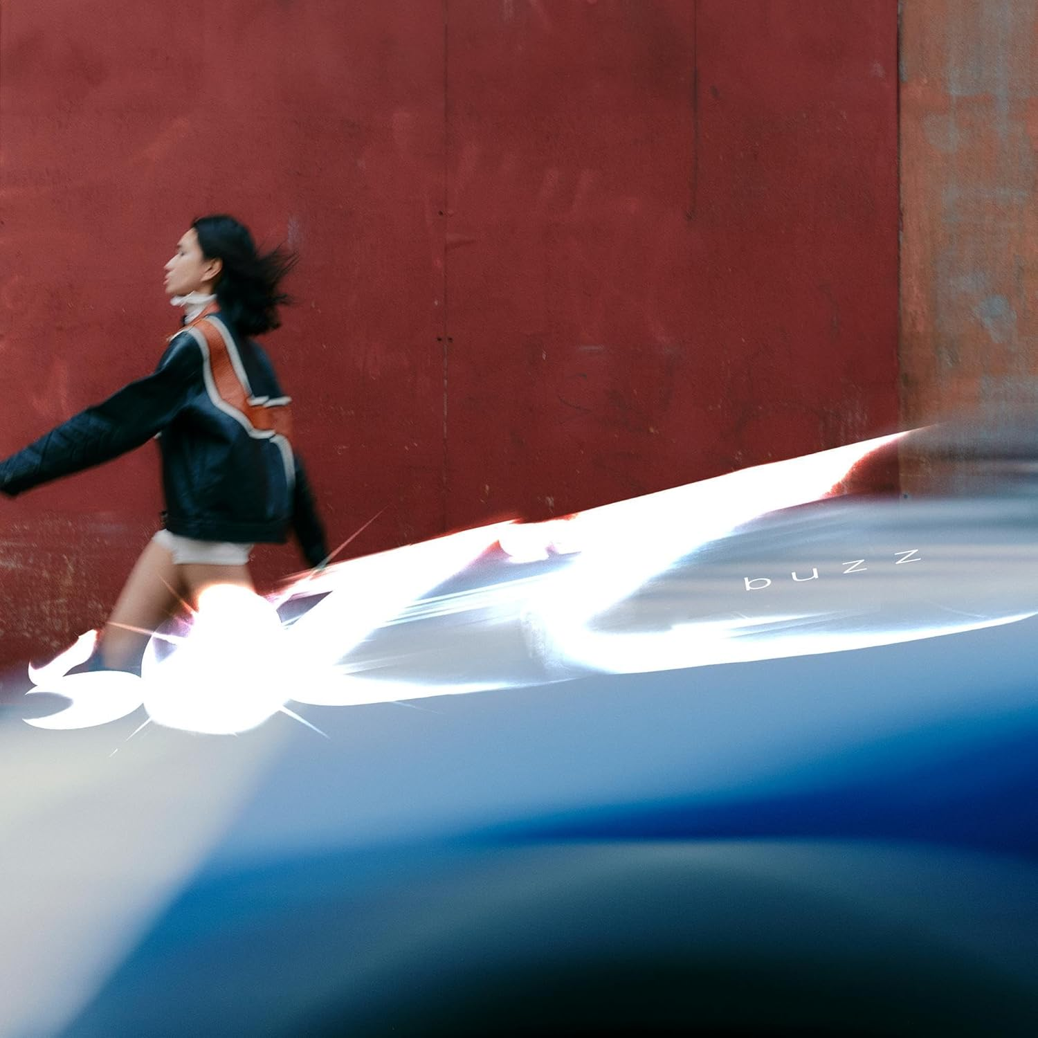 Buzz Buzz image number 1